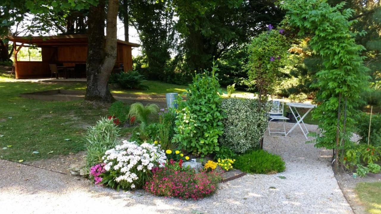 Le Venay Bed & Breakfast Frontenaud Екстериор снимка