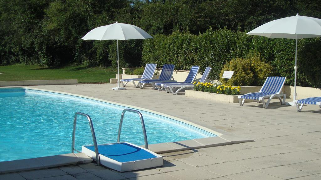 Le Venay Bed & Breakfast Frontenaud Екстериор снимка