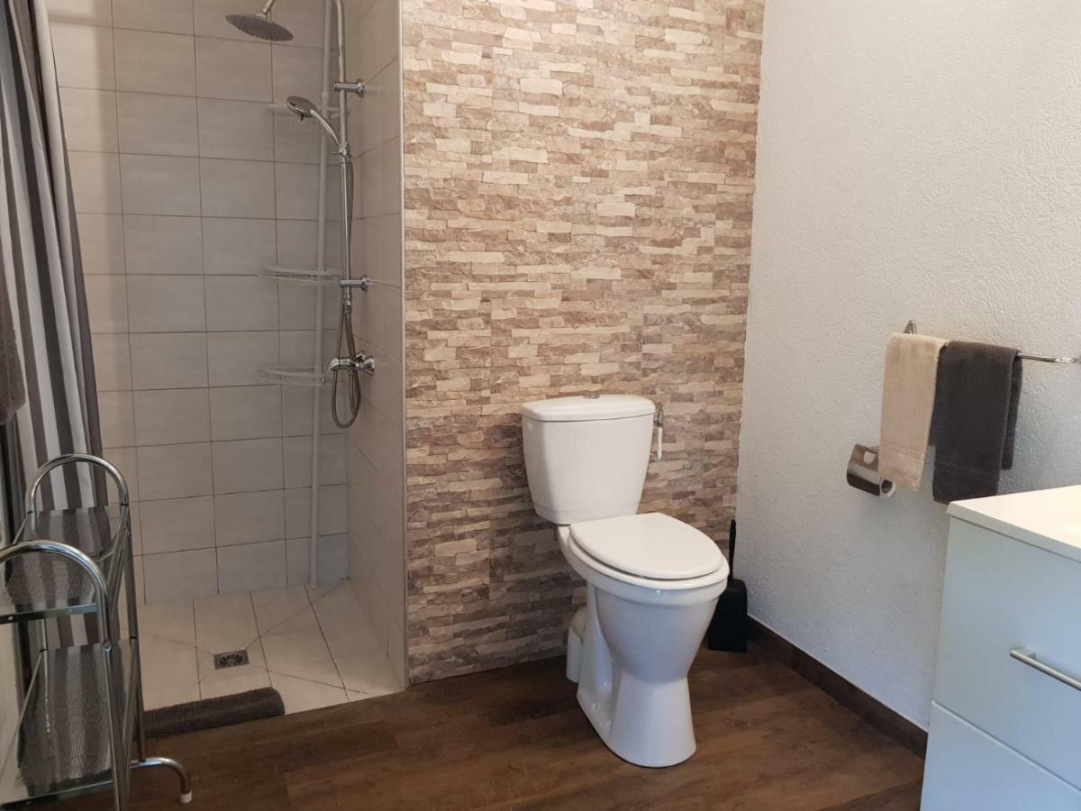 Le Venay Bed & Breakfast Frontenaud Екстериор снимка