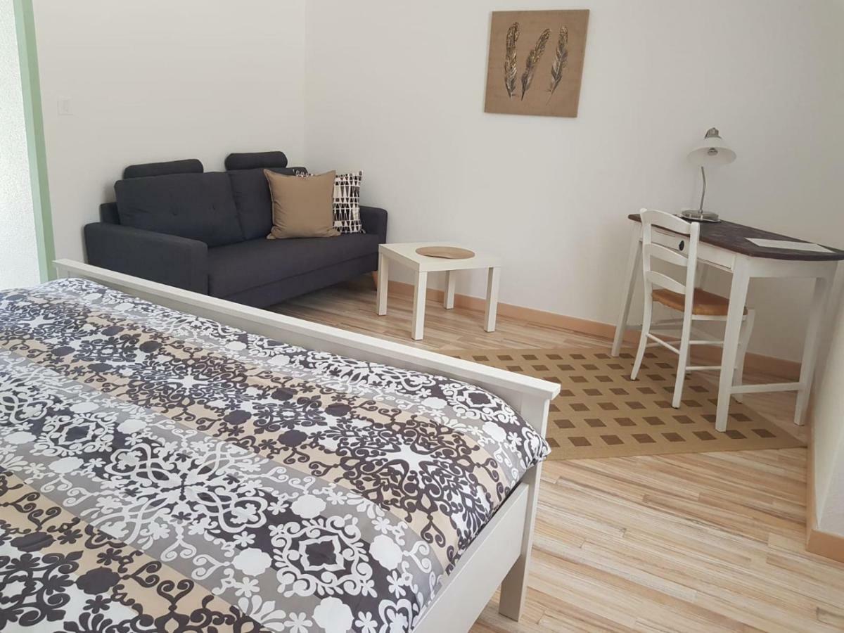 Le Venay Bed & Breakfast Frontenaud Екстериор снимка